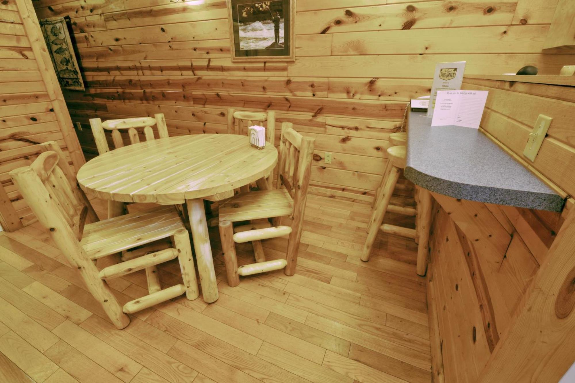 The Cabins At Pine Haven - Beckley Beaver Bagian luar foto