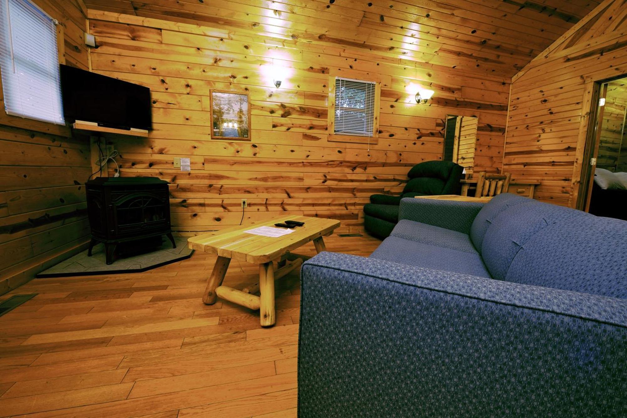 The Cabins At Pine Haven - Beckley Beaver Bagian luar foto