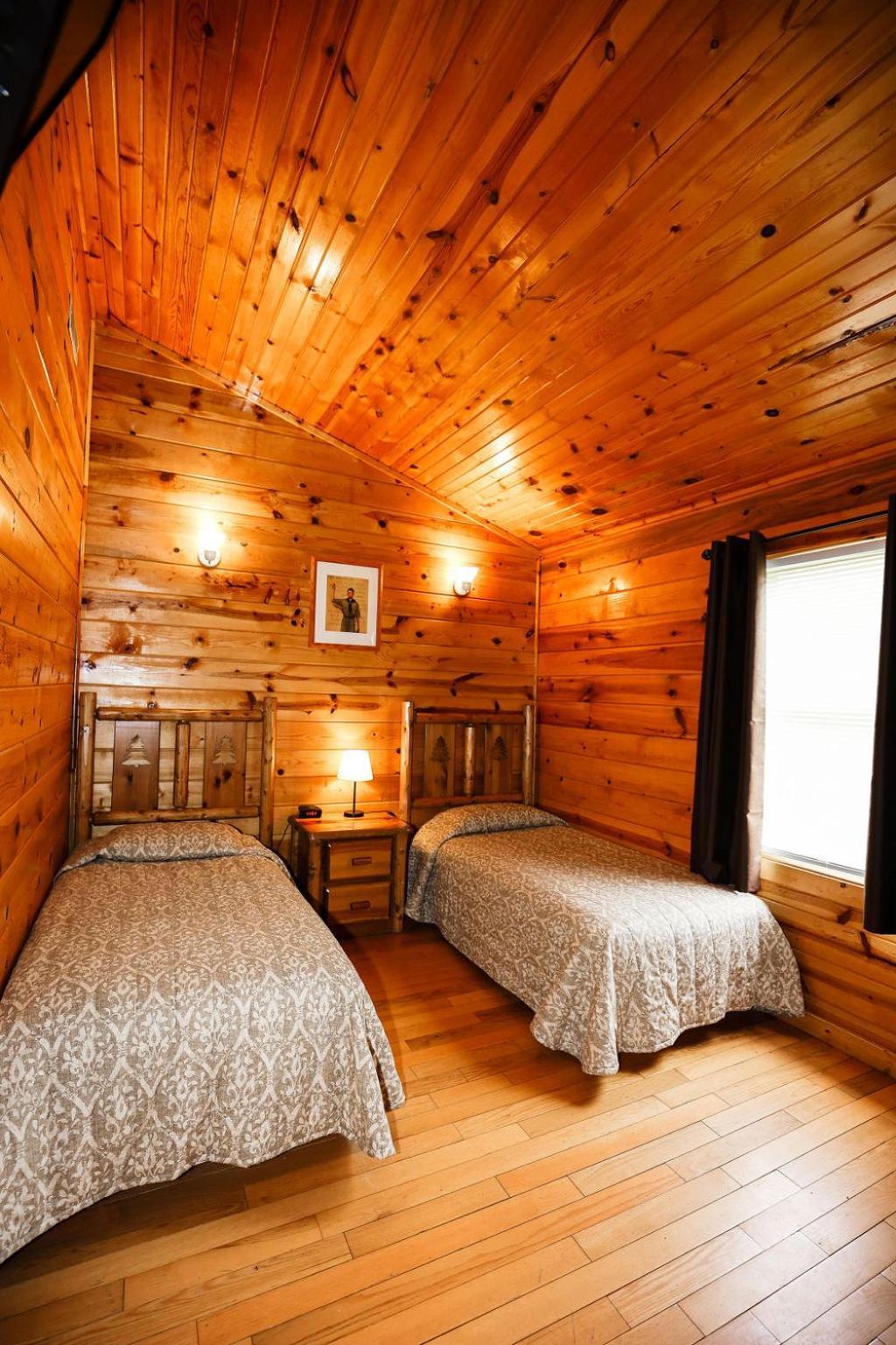 The Cabins At Pine Haven - Beckley Beaver Bagian luar foto